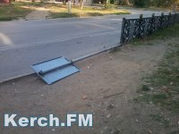 В Керчи ночью неизвестные сломали дорожный знак