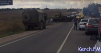 Новости » Общество: Через феодосийскую трассу проехала колонна танков (видео)