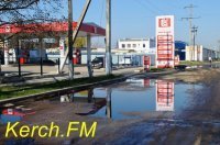Новости » Общество: На АЗС Крыма продают бензин с содержанием серы в 900 раз выше нормы