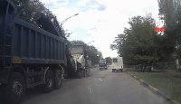 Новости » Коммуналка: Керченские коммунальщики начали ремонт дороги по Орджоникидзе