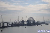 Автодорожную арку готовят завести в створ Крымского  моста (фото)