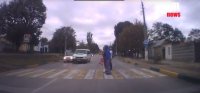 В Керчи машина поехала на людей на пешеходном переходе