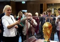 Бизнес новости: До декабря Кубок Чемпионата Мира будет путешествовать по России