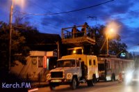 Новости » Криминал и ЧП: В Керчи из-за обрыва проводов встали троллейбусы