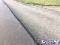 Новости » Общество: В Керчи заасфальтировали часть дороги по Ворошилова сразу после дождя
