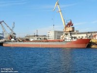 Под Керчью судовладелец бросил судно с украинскими, сирийскими и русскими  моряками