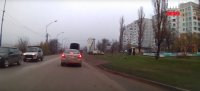 Новости » Криминал и ЧП: В Керчи «Нива» врезалась в легковой автомобиль (видео)