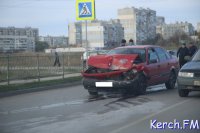 В Керчи столкнулись две иномарки