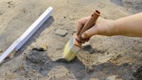 Новости » Общество: В Крыму нашли древнегреческую могилу ребенка