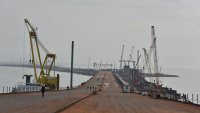 Новости » Общество: Минтранс запретил провозить по Керченскому мосту оружие, взрывчатку, бактерии и вирусы