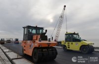 Новости » Общество: На Керченскому мосту заасфальтировали 13 км дороги