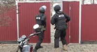 Новости » Криминал и ЧП: У жителя Ленино пограничники изъяли крупную партию наркотиков и револьвер (видео)