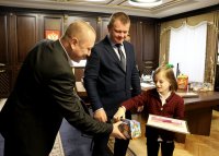 В Керчи восемь ребят получили награды от имени Аксенова