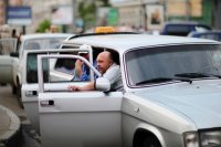 Движение «За безопасность» просит Госдуму отделить настоящих таксистов от «бомбил» из интернет-агрегаторов