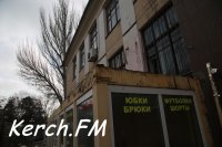 На Советской в Керчи снесли второй этаж у пристроенного здания