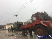 Новости » Общество: На Свердлова в Керчи водоканал снова проводил работы