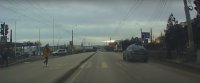 В Керчи пешеходы переходят дорогу на красный сигнал светофора (видео)