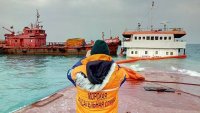 В Крыму спасатели продолжают обследование турецкого сухогруза «Берг»