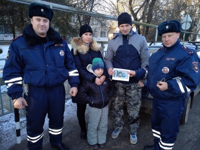 Новости » Общество: В Ленинском районе инспекторы ДПС проверяли, как водители перевозят детей