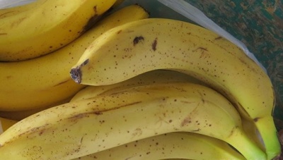 В Крым пытались ввезти незаконно бананы и сухофрукты