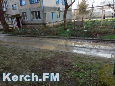 В Керчи двор в Аршинцево превратился в грязевое месиво