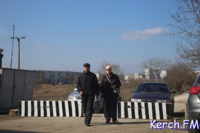 Новости » Общество: В Керчи снова перекрыли улицу Рыбаков