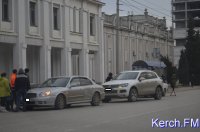 Новости » Криминал и ЧП: На «Военкомате» в Керчи произошло ДТП