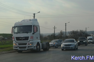 В Керчи произошло второе ДТП с участием грузовика