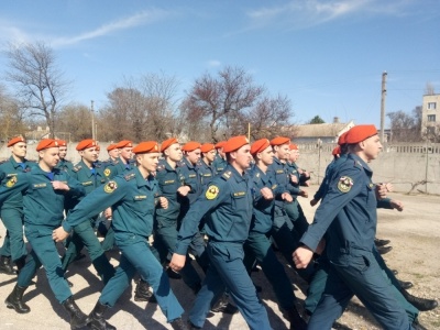 Спасатели начали подготовку к Параду Победы в Керчи