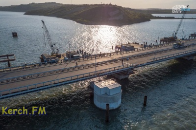 Новости » Общество: Ливневые воды с Крымского моста будут обеззараживать ультрафиолетом