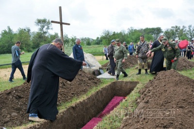 Останки 64 советских воинов перезахоронили под Керчью
