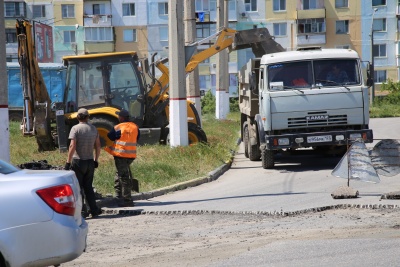 Новости » Общество: В Керчи в районе остановки АТП сняли часть дороги