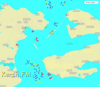 Новости » Общество: С семи часов утра морские суда перестали проходить под Крымским мостом