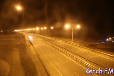 Закончился бензин: на Крымском мосту уже эвакуировали несколько автомобилей