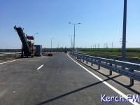 Автоподход со стороны Керчи к Крымскому мосту построен