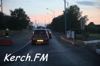 Новости » Общество: На Телецентре в Керчи заасфальтировали дорогу