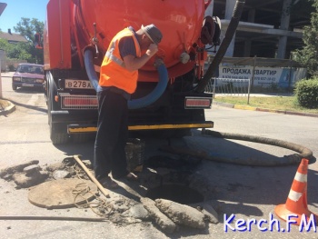 На Свердлова в Керчи затруднено движение транспорта