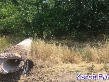 Новости » Криминал и ЧП: В Керчи на пересечении Годыны и Вокзального шоссе упал столб