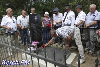 Правоохранители установили новый памятник погибшему сотруднику ГИБДД