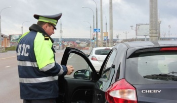 В РФ предлагают ввести штрафы для автолюбителей за езду без техосмотра