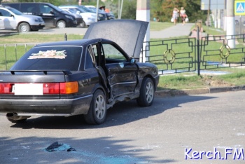 На Ворошиловском кольце в Керчи снова авария