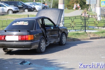 Новости » Криминал и ЧП: В сети появилось видео керченской аварии на Ворошилова