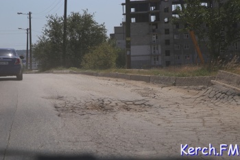 Новости » Общество: «Отремонтировали и разбили»: «ВАД» отчитался о заасфальтированной дороге на Куль-Обинском шоссе