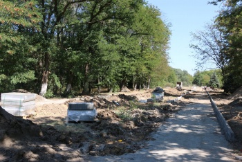 Комсомольский парк должны отремонтировать до 1 октября