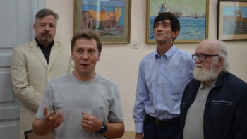 Новости » Общество: В Перми открылась выставка с картинами, посвященными Керчи