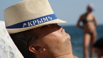 Новости » Общество: Турпортал составил портрет туриста, летящего в Крым