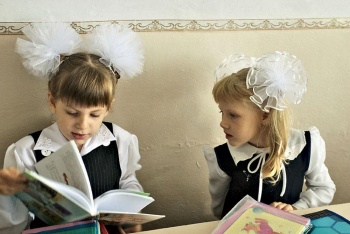 Новости » Криминал и ЧП: В Керчи в школе №23 не хватает учебников,- родители