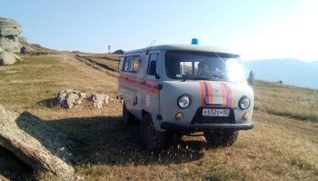 Новости » Общество: Со скал в Крыму сорвались две женщины