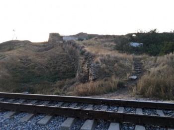 Уберут ли железную дорогу на территории крепости Ени-Кале?