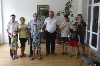В Керчи полицейские встретились с пациентами детской больницы
